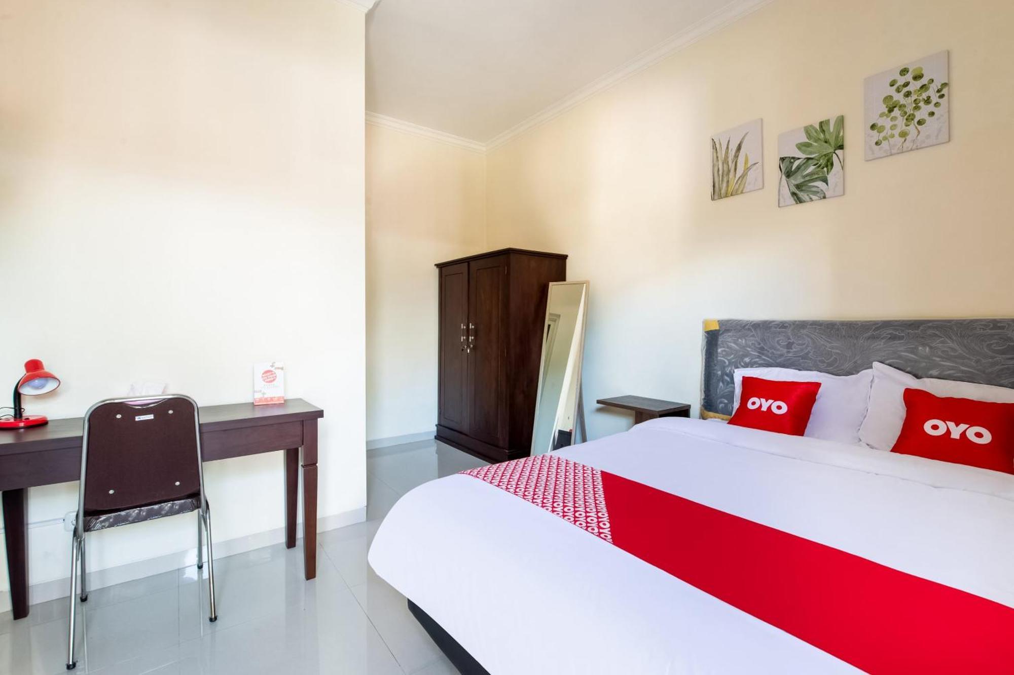Oyo Life 3398 Griya Rm 19 Syariah Hotel Surabaya Ngoại thất bức ảnh