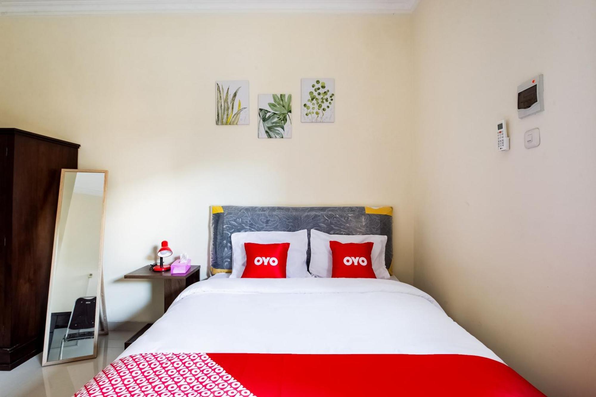 Oyo Life 3398 Griya Rm 19 Syariah Hotel Surabaya Ngoại thất bức ảnh
